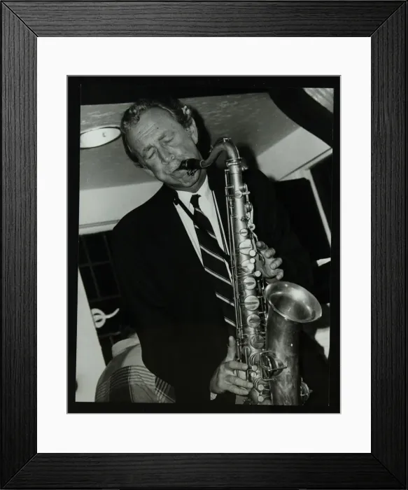 Framed Print : Tenor saxophonist Spike Robinson playing at The Bell, Codicote, Hertfordshire, 11 September 1986 Framed Print : Tenor saxophonist Spike Robinson playing at The Bell, Codicote, Hertfordshire, 11 September 1986