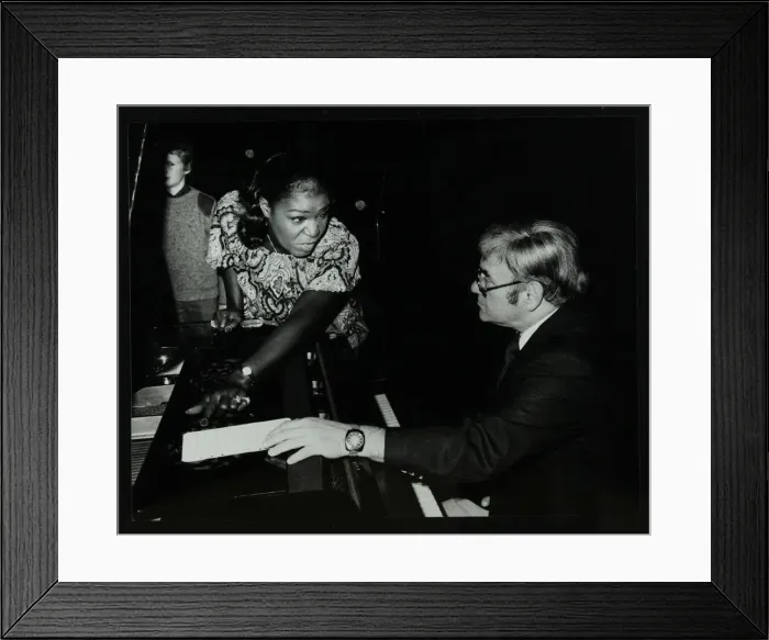 Framed Print : Singer Carrie Smith with her pianist Lou Stein, Forum Theatre, Hatfield, Hertfordshire, 1978 Framed Print : Singer Carrie Smith with her pianist Lou Stein, Forum Theatre, Hatfield, Hertfordshire, 1978