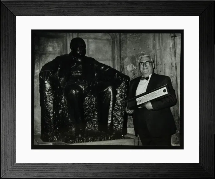 Framed Print : Dennis Matthews, publisher of jazz magazine Crescendo, at the Guildhall, London, 1992 Framed Print : Dennis Matthews, publisher of jazz magazine Crescendo, at the Guildhall, London, 1992