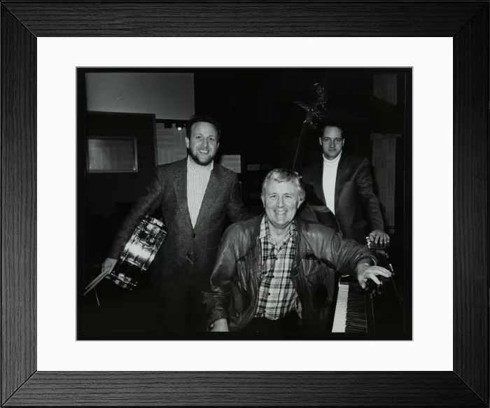 Framed Print : Bobby Worth, Brian Dee and Mario Castronari at Lansdowne Studios, Holland Par Artist Framed Print : Bobby Worth, Brian Dee and Mario Castronari at Lansdowne Studios, Holland Par Artist