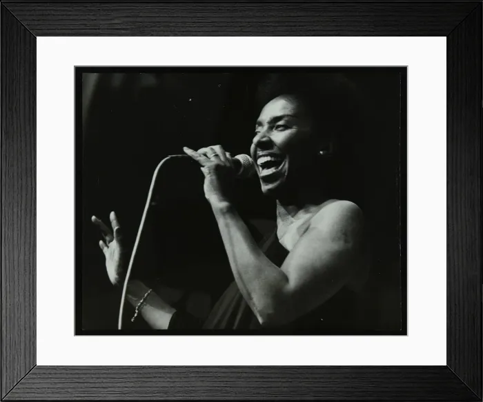 Framed Print : Singer Elaine Delmar performing at Berkhamsted Civic Centre, Hertfordshire, 1986 Framed Print : Singer Elaine Delmar performing at Berkhamsted Civic Centre, Hertfordshire, 1986