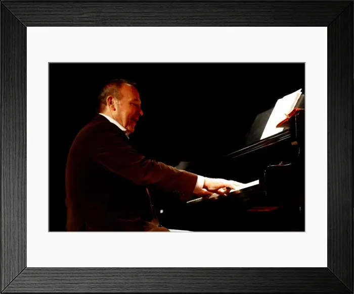 Framed Print : Pianist Ted Beament, The Under Ground, Eastbourne, East Sussex. Artist: Brian O Connor Framed Print : Pianist Ted Beament, The Under Ground, Eastbourne, East Sussex. Artist: Brian O Connor