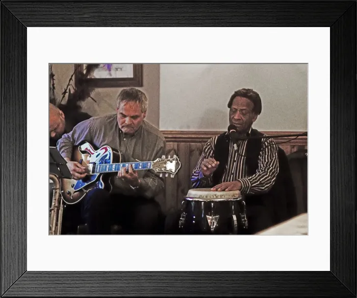 Framed Print : Frank Holder, Guyanan jazz singer and percussionist with Shane Hill, The Castle, Outwood, Surrey Framed Print : Frank Holder, Guyanan jazz singer and percussionist with Shane Hill, The Castle, Outwood, Surrey