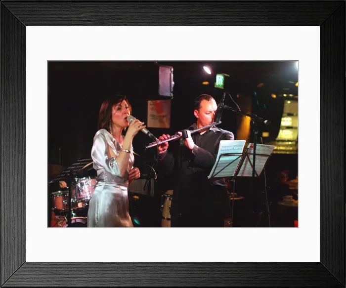 Framed Print : Georgia Mancio and Alex Garnett, Pizza Express, Dean St, London, 2007 Framed Print : Georgia Mancio and Alex Garnett, Pizza Express, Dean St, London, 2007