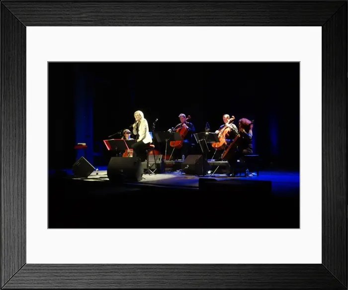 Framed Print : Claire Martin with the Montpellier Cello Quartet, De La Warr Pavilion, East Sussex, 2013