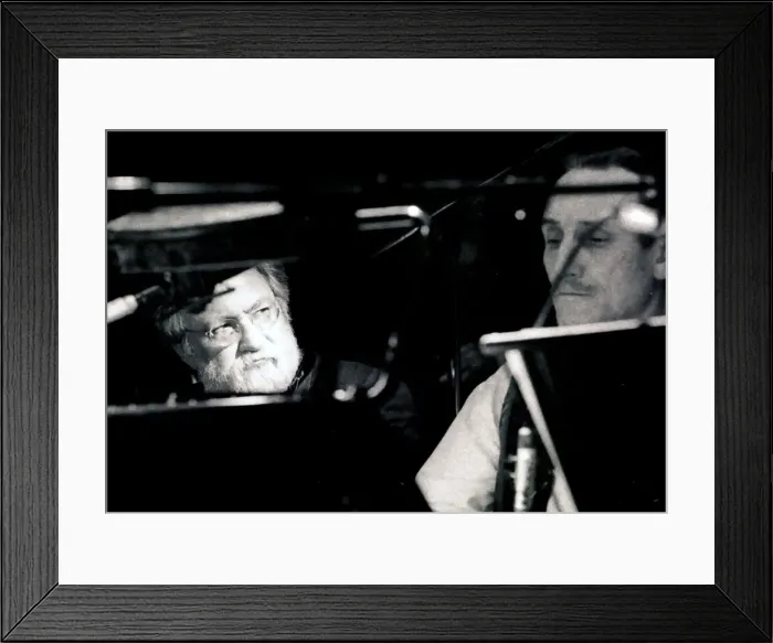 Framed Print : Evan Parker and Peter King, Ronnie Scotts, London, 2001. Artist: Brian O Connor Framed Print : Evan Parker and Peter King, Ronnie Scotts, London, 2001. Artist: Brian O Connor