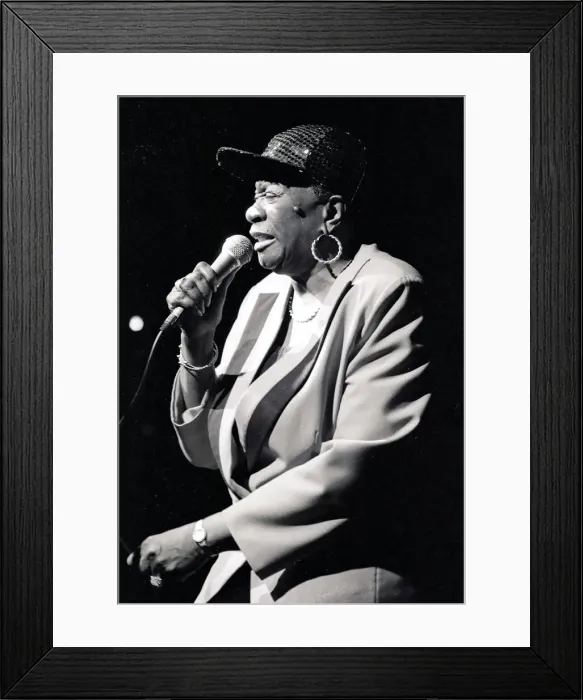 Framed Print : Irene Reid, Ronnie Scotts, London, 1994. Artist: Brian O Connor Framed Print : Irene Reid, Ronnie Scotts, London, 1994. Artist: Brian O Connor
