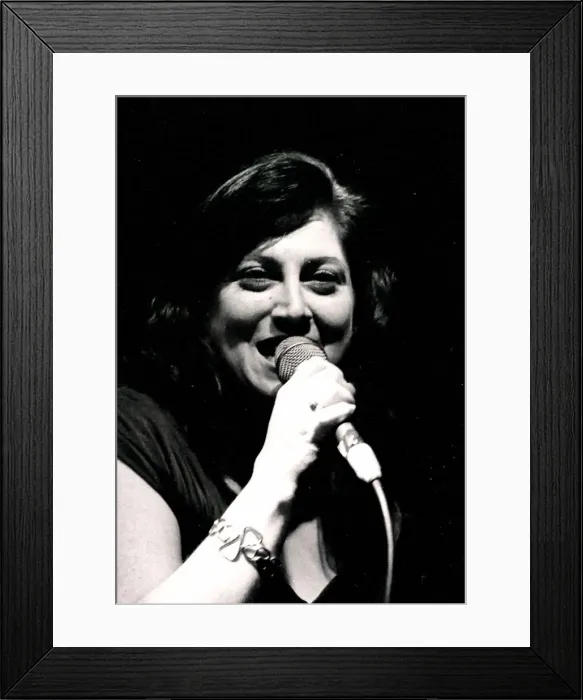 Framed Print : Anita Wardell, Ronnie Scotts, London, 1999. Artist: Brian O Connor Framed Print : Anita Wardell, Ronnie Scotts, London, 1999. Artist: Brian O Connor