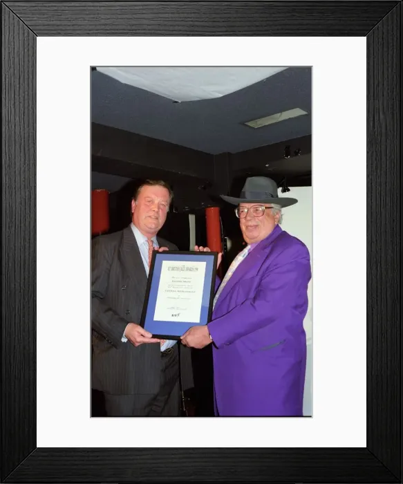 Framed Print : George Melly and Kenneth Clarke, Pizza Express, Soho, London, 1998. Artist: Brian O Connor Framed Print : George Melly and Kenneth Clarke, Pizza Express, Soho, London, 1998. Artist: Brian O Connor