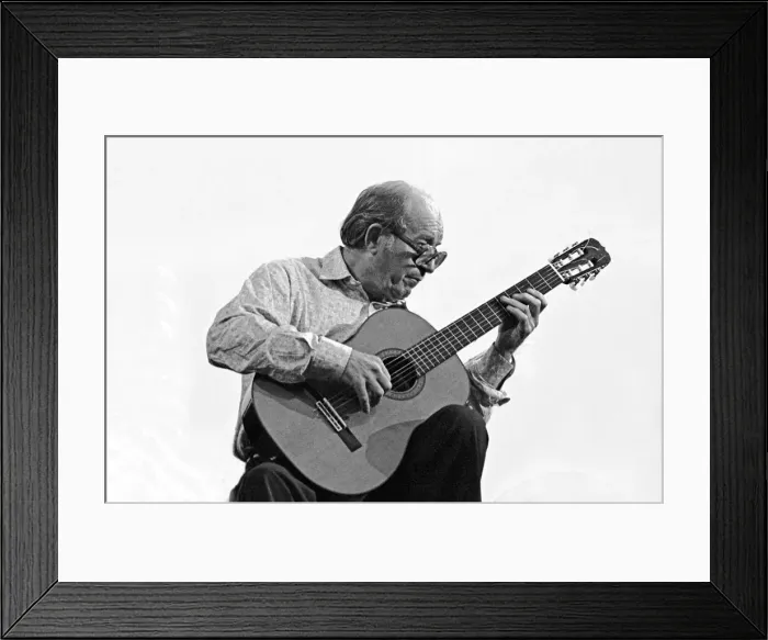 Framed Print : Charlie Byrd, Knebworth, 1978. Artist: Brian O Connor Framed Print : Charlie Byrd, Knebworth, 1978. Artist: Brian O Connor