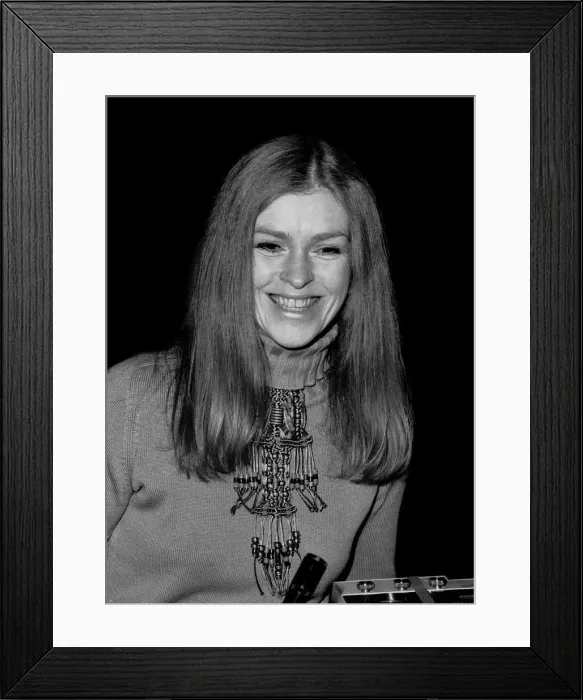 Framed Print : Jackie Cain, London, 1975. Artist: Brian O Connor Framed Print : Jackie Cain, London, 1975. Artist: Brian O Connor