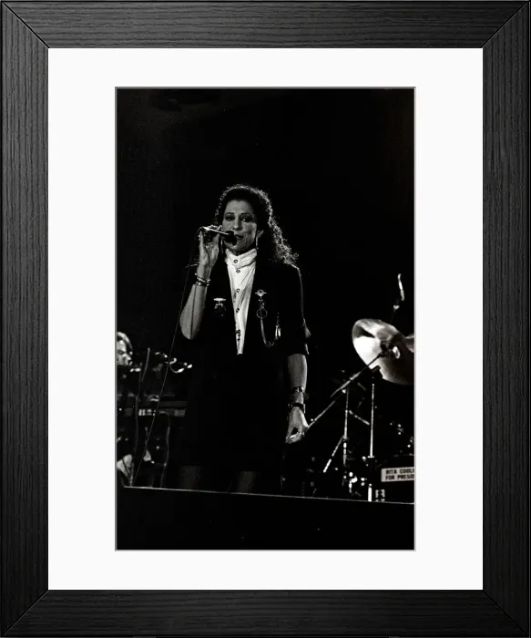 Framed Print : Rita Coolidge, Assembley Halls, Worthing, 1988. Artist: Brian O Connor Framed Print : Rita Coolidge, Assembley Halls, Worthing, 1988. Artist: Brian O Connor