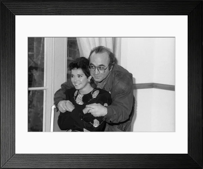 Framed Print : Gemma Craven and Bob Hoskins, BAFTA, Picadilly, London, 1990. Artist: Brian O Connor Framed Print : Gemma Craven and Bob Hoskins, BAFTA, Picadilly, London, 1990. Artist: Brian O Connor