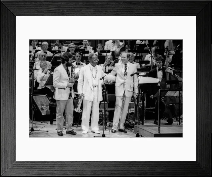 Framed Print : Eddie Daniels, C Terry and John Dankworth, Barbican, London, 1986. Artist: Brian O Connor Framed Print : Eddie Daniels, C Terry and John Dankworth, Barbican, London, 1986. Artist: Brian O Connor