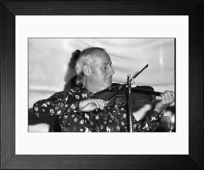 Framed Print : Stephane Grappelli, Ronnie Scotts, Soho, London, 1973. Artist: Brian O Connor Framed Print : Stephane Grappelli, Ronnie Scotts, Soho, London, 1973. Artist: Brian O Connor