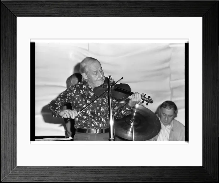Framed Print : Stephane Grappelli, Ronnie Scotts, Soho, London, 1973. Artist: Brian O Connor Framed Print : Stephane Grappelli, Ronnie Scotts, Soho, London, 1973. Artist: Brian O Connor