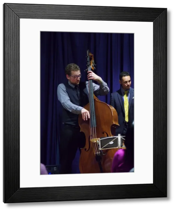 Framed Print : Shane Allessio and Jay Phelps, Watermill Jazz Club, Dorking, Surrey, 2014. Artist: Brian O Connor Framed Print : Shane Allessio and Jay Phelps, Watermill Jazz Club, Dorking, Surrey, 2014. Artist: Brian O Connor