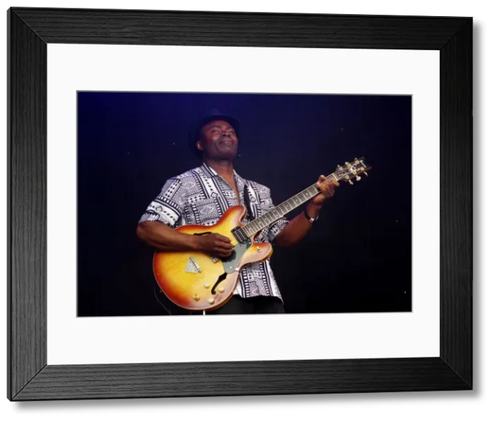 Framed Print : Chris Cobbson, Love Supreme Jazz Festival, Glynde Place, East Sussex, 2014. Artist: Brian O Connor Framed Print : Chris Cobbson, Love Supreme Jazz Festival, Glynde Place, East Sussex, 2014. Artist: Brian O Connor