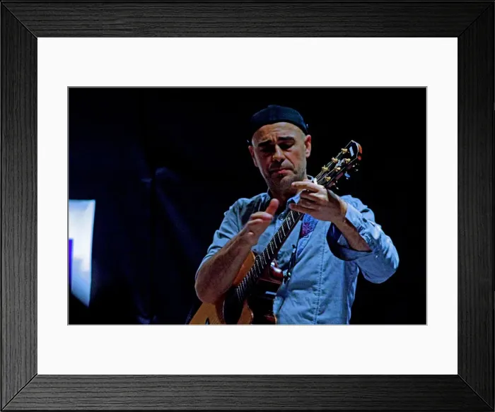 Framed Print : Antonio Forcione, Watermill Jazz Club, Dorking, Surrey, 2014. Artist: Brian O Connor Framed Print : Antonio Forcione, Watermill Jazz Club, Dorking, Surrey, 2014. Artist: Brian O Connor