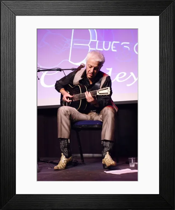 Framed Print : Doug MacLeod, Studio, Hawth, Crawley, West Sussex, 2014. Artist: Brian O Connor Framed Print : Doug MacLeod, Studio, Hawth, Crawley, West Sussex, 2014. Artist: Brian O Connor