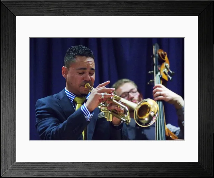 Framed Print : Jay Phelps ands Allessio, Watermill Jazz Club, Dorking, Surrey, 2014. Artist: Brian O Connor Framed Print : Jay Phelps ands Allessio, Watermill Jazz Club, Dorking, Surrey, 2014. Artist: Brian O Connor