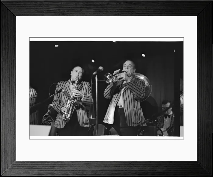 Framed Print : NatWest Jazz Band, Ronnie Scotts, Soho, London, 1987. Artist: Brian O Connor
