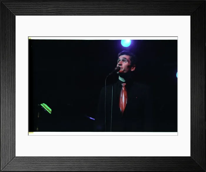 Framed Print : Curtis Stigers, Harlequin Theatre, Redhill, 2004. Artist: Brian O Connor Framed Print : Curtis Stigers, Harlequin Theatre, Redhill, 2004. Artist: Brian O Connor
