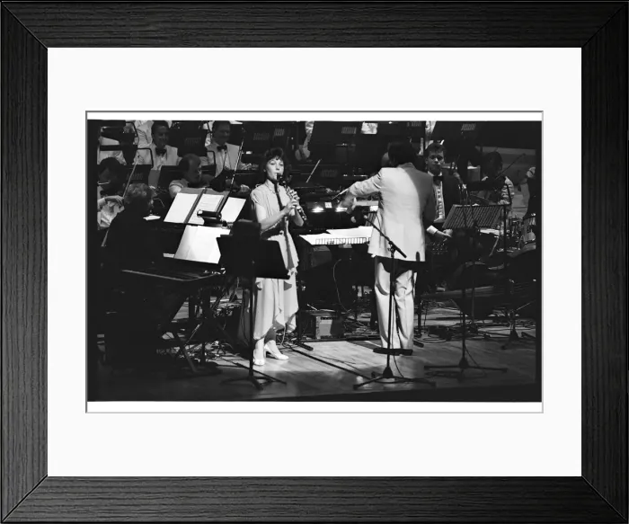 Framed Print : Emma Johnson, Barbican, London, 1991. Artist: Brian O Connor Framed Print : Emma Johnson, Barbican, London, 1991. Artist: Brian O Connor
