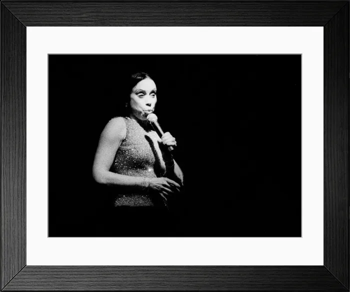 Framed Print : Maria Ewing, Ronnie Scotts, Soho, London, 2001. Artist: Brian O Connor Framed Print : Maria Ewing, Ronnie Scotts, Soho, London, 2001. Artist: Brian O Connor