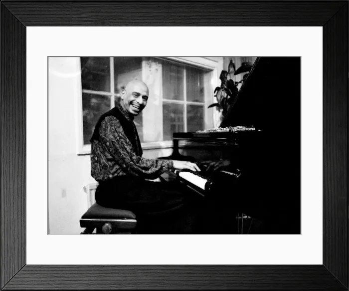Framed Print : Kirk Lightsey, Tenor Clef, Hoxton Square, London, January 1992. Artist: Brian O Connor Framed Print : Kirk Lightsey, Tenor Clef, Hoxton Square, London, January 1992. Artist: Brian O Connor