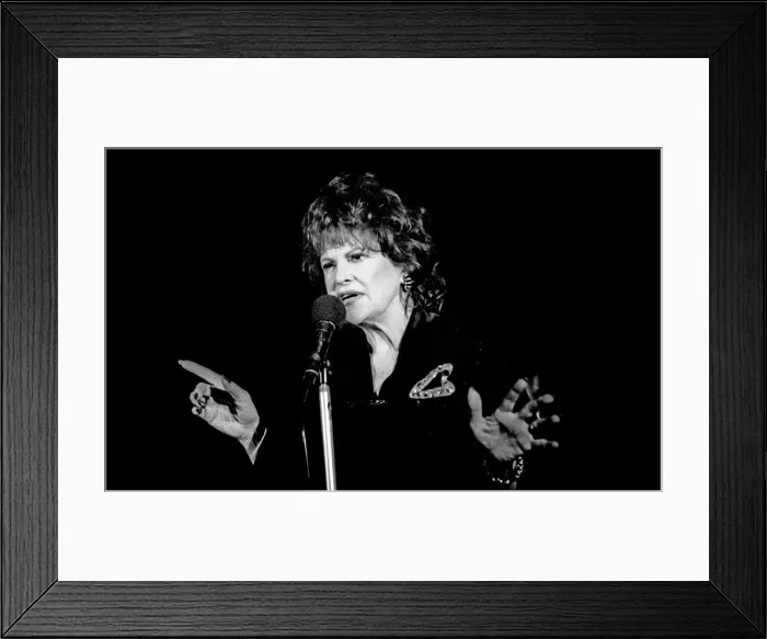 Framed Print : Annie Ross, Pizza On The Park, London, March 1996. Artist: Brian O Connor Framed Print : Annie Ross, Pizza On The Park, London, March 1996. Artist: Brian O Connor