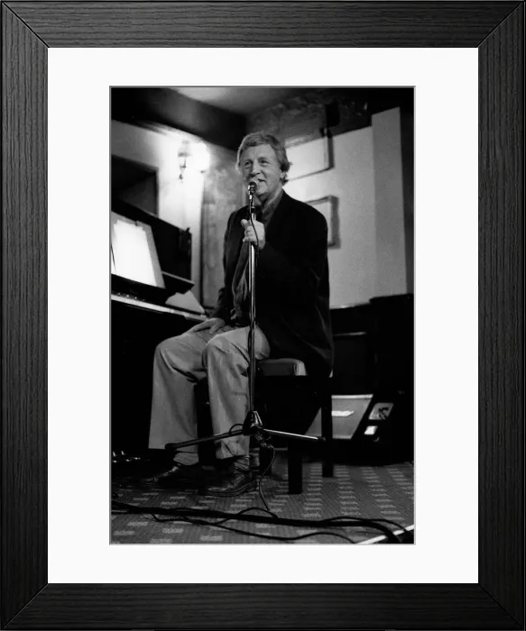 Framed Print : Brian Dee, Watermill Jazz Club, Dorking, Surrey, June 2000. Artist: Brian O Connor Framed Print : Brian Dee, Watermill Jazz Club, Dorking, Surrey, June 2000. Artist: Brian O Connor