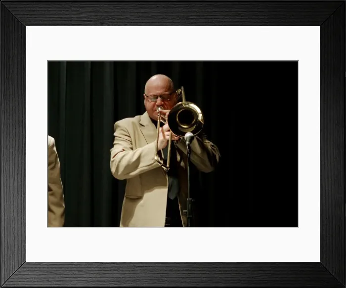 Framed Print : Andy Rogers, Watermill Jazz Club, Dorking, Surrey, Jan 2016. Artist: Brian O Connor Framed Print : Andy Rogers, Watermill Jazz Club, Dorking, Surrey, Jan 2016. Artist: Brian O Connor