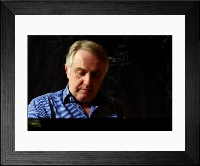 Framed Print : Gary Baldwin, Steyning Jazz Club, Steyning, West Sussex, May 2016. Artist: Brian O Connor Framed Print : Gary Baldwin, Steyning Jazz Club, Steyning, West Sussex, May 2016. Artist: Brian O Connor