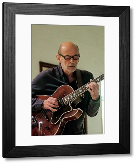 Framed Print : Mick Hanson, Steyning Jazz Club, Steyning, May 2016. Artist: Brian O Connor Framed Print : Mick Hanson, Steyning Jazz Club, Steyning, May 2016. Artist: Brian O Connor