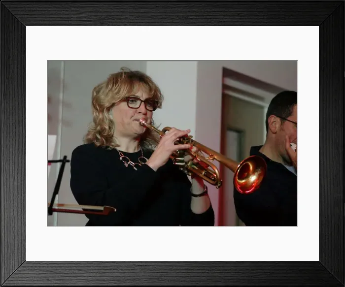 Framed Print : Sue Richardson, Seaford Head Golf Club, Seaford, Feb 2016. Artist: Brian O Connor Framed Print : Sue Richardson, Seaford Head Golf Club, Seaford, Feb 2016. Artist: Brian O Connor