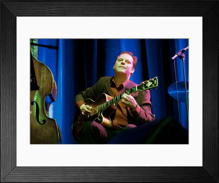 Framed Print : Phil Robson, Ropetackle Arts Centre, Shoreham, West Sussex, Jan 2016. Artist: Brian O Connor Framed Print : Phil Robson, Ropetackle Arts Centre, Shoreham, West Sussex, Jan 2016. Artist: Brian O Connor