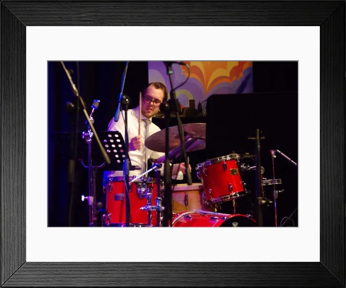 Framed Print : Pete Hill, Ropetackle Arts Centre, Shoreham, West Sussex, Jan 2016. Artist: Brian O Connor Framed Print : Pete Hill, Ropetackle Arts Centre, Shoreham, West Sussex, Jan 2016. Artist: Brian O Connor