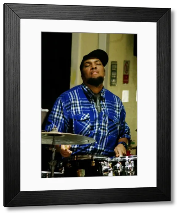 Framed Print : Terreon Gully, Watermill Jazz Club, Dorking, Surrey, Jan 2016. Artist: Brian O Connor