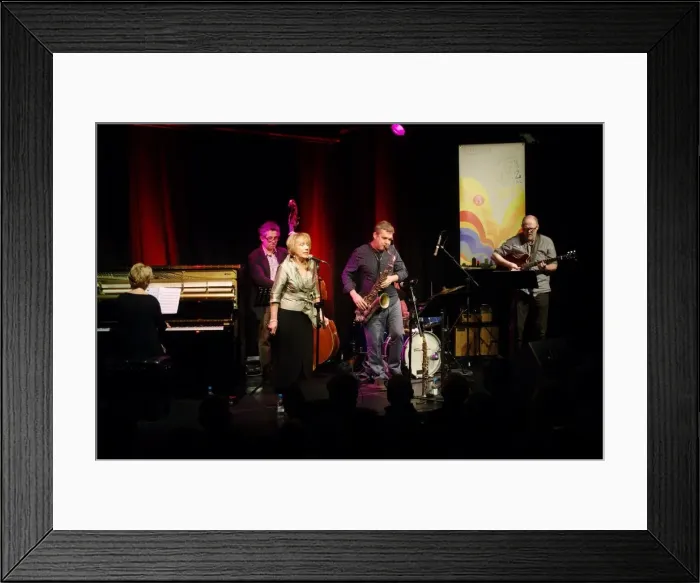 Framed Print : Mark Lockheart (Sax Printmakers), Steve Watts (Bass Printmakers) and Norma Winstone Framed Print : Mark Lockheart (Sax Printmakers), Steve Watts (Bass Printmakers) and Norma Winstone