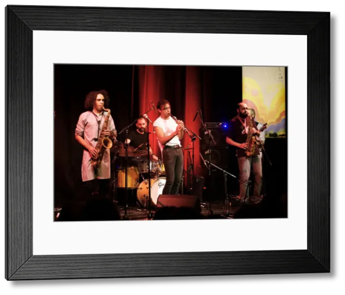 Framed Print : Arun Ghosh (clarinet), Rastko Rasic (drums), Idris Rahman, Ropetackle Arts Centre Framed Print : Arun Ghosh (clarinet), Rastko Rasic (drums), Idris Rahman, Ropetackle Arts Centre