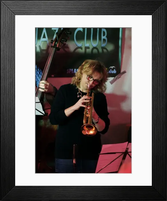 Framed Print : Sue Richardson, Seaford Head Golf Club, Seaford, Feb 2016. Artist: Brian O Connor Framed Print : Sue Richardson, Seaford Head Golf Club, Seaford, Feb 2016. Artist: Brian O Connor