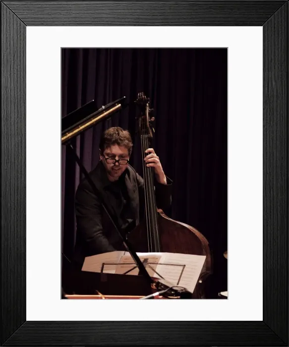 Framed Print : Josh Ginsburg, Watermill Jazz Club, Dorking, Surrey, Nov 2015. Artist: Brian O Connor Framed Print : Josh Ginsburg, Watermill Jazz Club, Dorking, Surrey, Nov 2015. Artist: Brian O Connor
