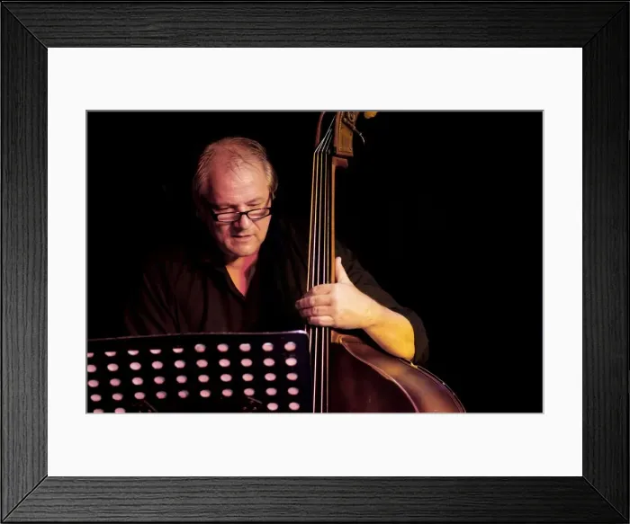 Framed Print : Pete Maxfield, Brunswick, Hove, East Sussex, Oct 2015. Artist: Brian O Connor Framed Print : Pete Maxfield, Brunswick, Hove, East Sussex, Oct 2015. Artist: Brian O Connor