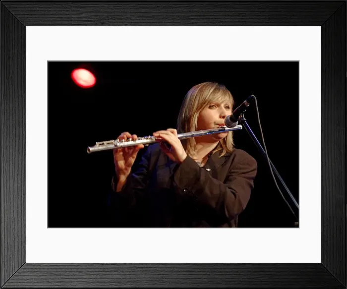 Framed Print : Amy Roberts, The Under Ground, Eastbourne, Dec 2015. Artist: Brian O Connor Framed Print : Amy Roberts, The Under Ground, Eastbourne, Dec 2015. Artist: Brian O Connor