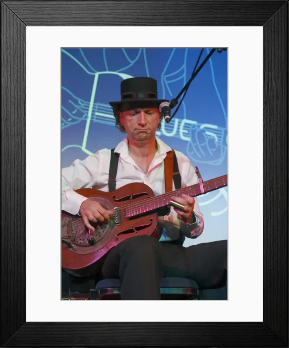 Framed Print : Ben Tyzack, Crawley Blues Festival, Hawth, Crawley, Oct 2015. Artist: Brian O Connor Framed Print : Ben Tyzack, Crawley Blues Festival, Hawth, Crawley, Oct 2015. Artist: Brian O Connor