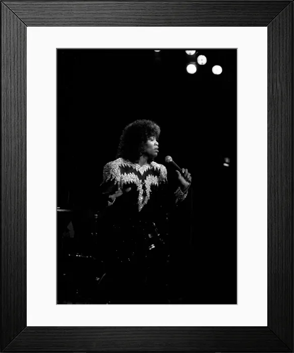 Framed Print : Salena Jones, Pizza Express, Maidstone, Kent, December 1993. Artist: Brian O Connor Framed Print : Salena Jones, Pizza Express, Maidstone, Kent, December 1993. Artist: Brian O Connor