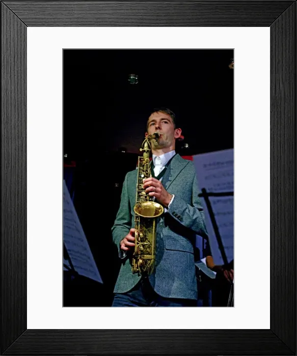 Framed Print : Tommy Andrews, Verdict, Brighton, East Sussex, 30th September, 2016. Artist: Brian O Connor Framed Print : Tommy Andrews, Verdict, Brighton, East Sussex, 30th September, 2016. Artist: Brian O Connor