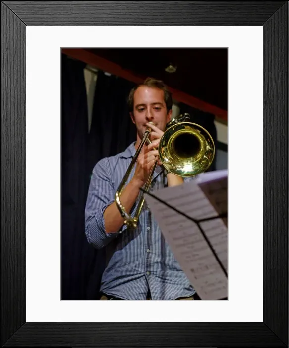 Framed Print : Tom Green, Verdict Brighton, East Sussex, 30th September 2016. Artist: Brian O Connor Framed Print : Tom Green, Verdict Brighton, East Sussex, 30th September 2016. Artist: Brian O Connor