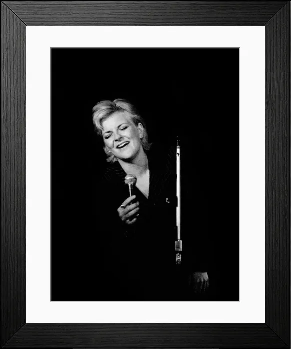 Framed Print : Claire Martin, Pizza On The Park, London, August, 1996. Artist: Brian O Connor Framed Print : Claire Martin, Pizza On The Park, London, August, 1996. Artist: Brian O Connor